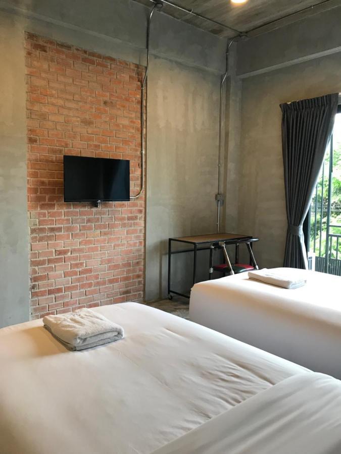 Mosstel Hotel Phitsanulok Exterior foto